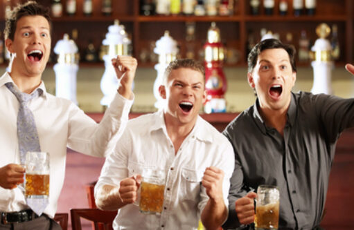 Está comprovado!Os Homens precisam sair duas vezes por semana para beber com os amigos