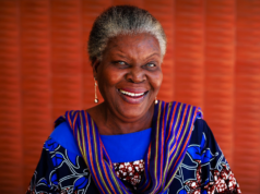 Paulina Chiziane eleita melhor escritora de África no African Award 2026