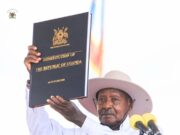Yoweri Museveni toma posse para o sétimo mandato presidencial no Uganda
