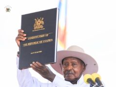 Yoweri Museveni toma posse para o sétimo mandato presidencial no Uganda